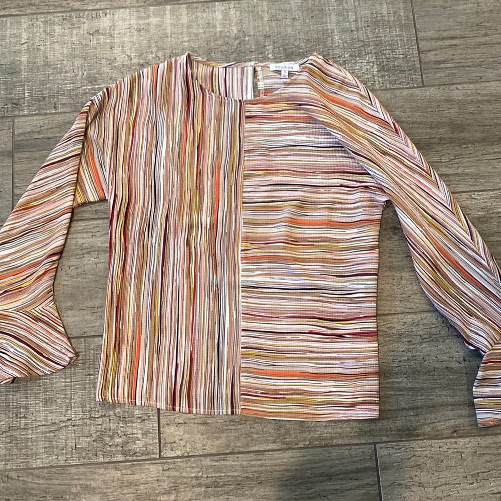 Womens shirt size small